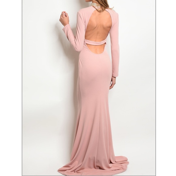 Prom dress Stunning blush open back gown halter - Picture 2 of 7